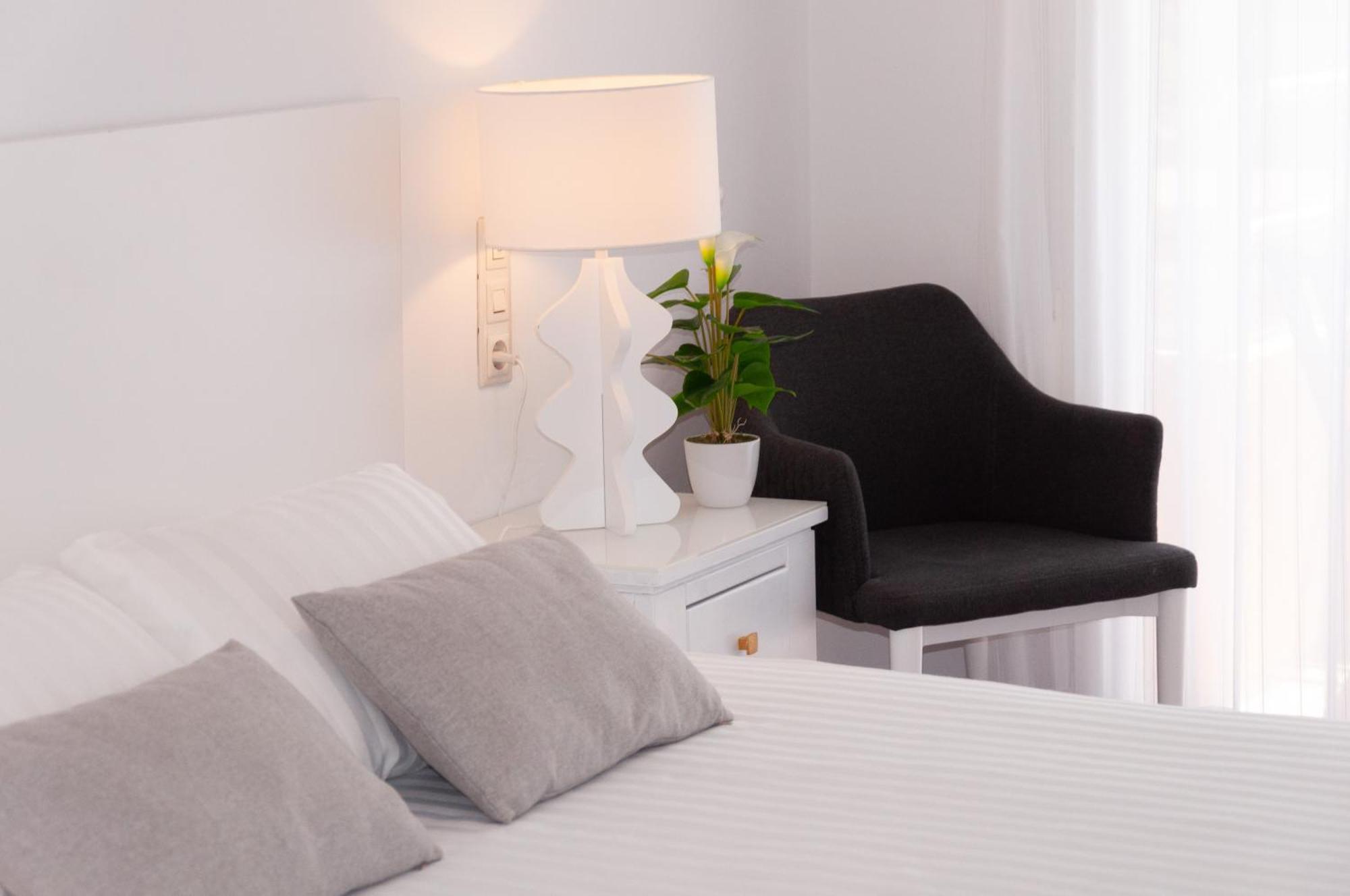 Hostal Comercio Дения Экстерьер фото